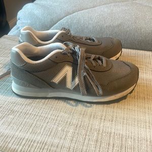 SOLD ! New balance 515